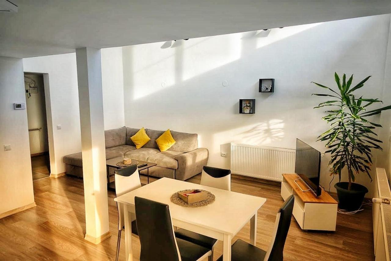 Marko'S Apartament Сигишоара Экстерьер фото